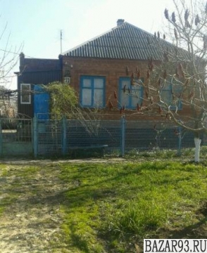 Продам дом 1-этажный дом 55 м² ( кирпич )  на участке 20 сот.  ,  в черте города